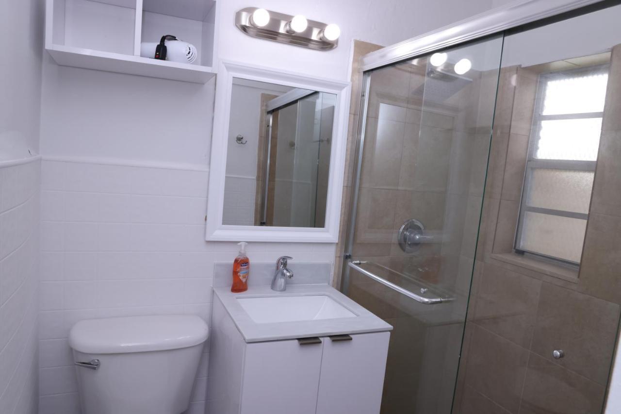 Douglas Rd Apartments ไมอามี ภายนอก รูปภาพ