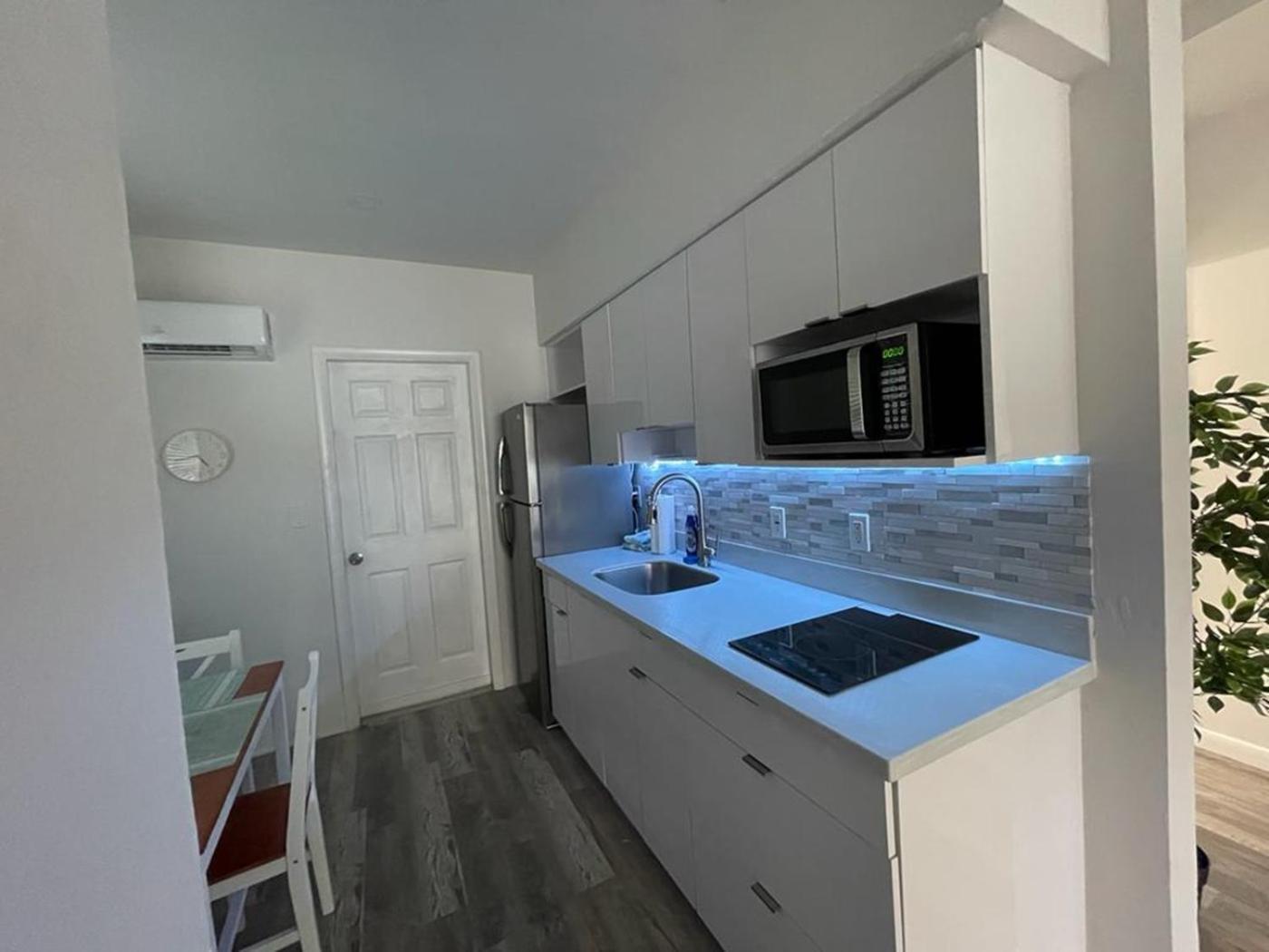Douglas Rd Apartments ไมอามี ภายนอก รูปภาพ