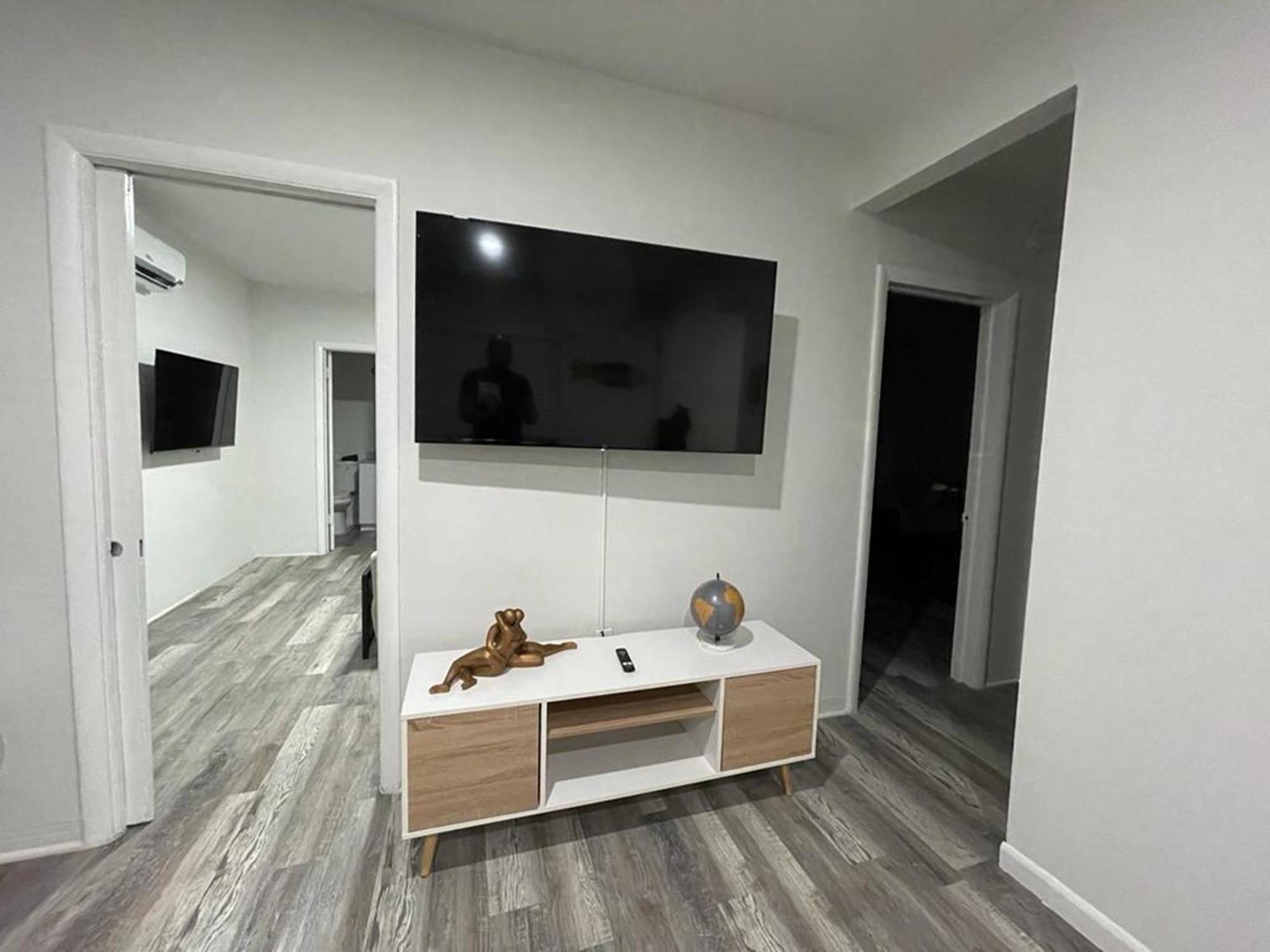Douglas Rd Apartments ไมอามี ภายนอก รูปภาพ