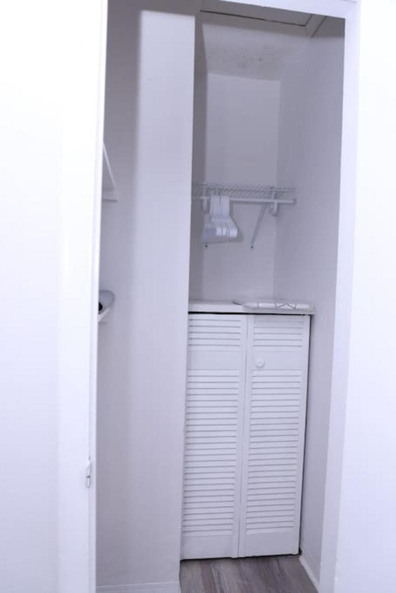 Douglas Rd Apartments ไมอามี ภายนอก รูปภาพ