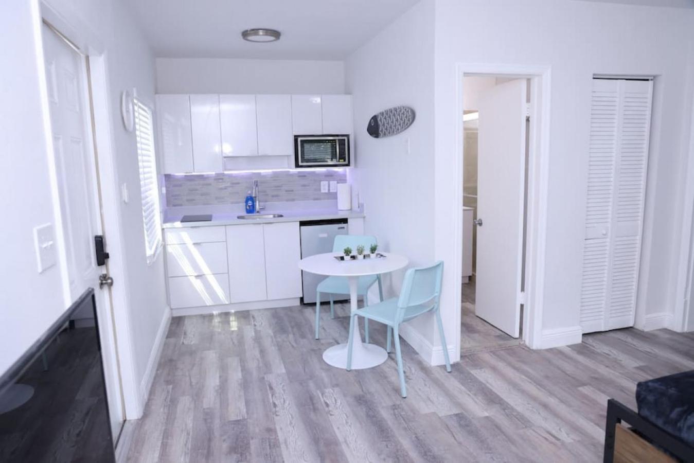 Douglas Rd Apartments ไมอามี ภายนอก รูปภาพ